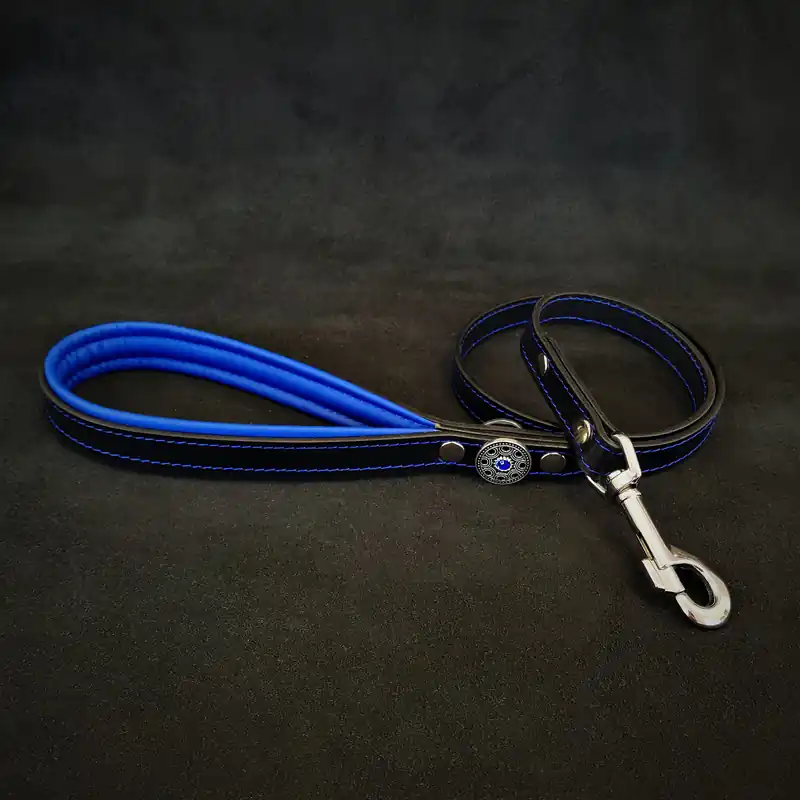 Cumpărături sigure BESTIA DOG GEAR Bijou, Lesa din Piele Pentru Caini, Neagra / Albastra, 110cm Latime 2cm