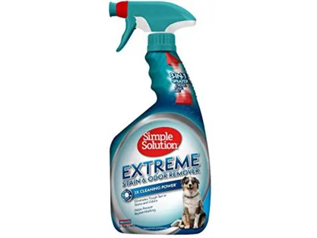 Ofertă specială Solutie pentru pete si mirosuri Simple Solution Extreme 945ml