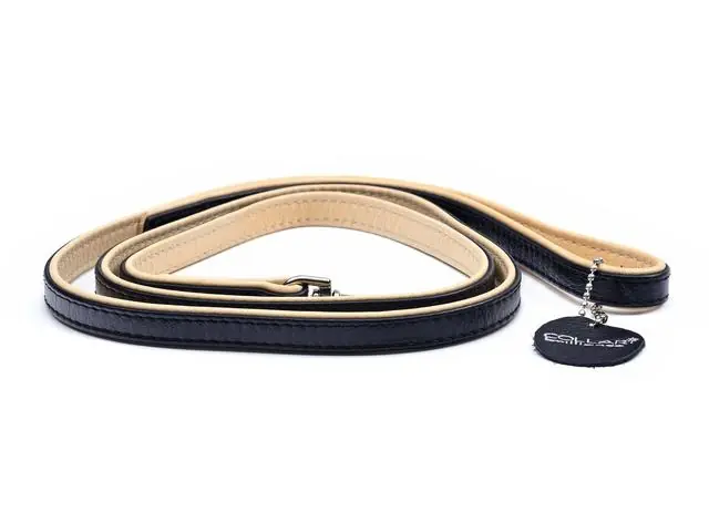 Lesa neagra din piele pentru caini Collar Brilliance 13 mm X 122 cm Reducere specială