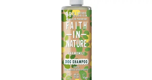 Sampon Vegan Pentru Caini cu Piele Sensibila, cu Musetel, Faith In Nature 400 Ml Promoție